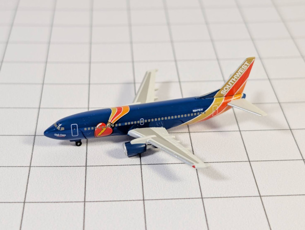 SOUTHWEST AIRLINES Triple Crown One Boeing 737-300 Model 1:500 Scale Herpa SOUTHWEST AIRLINES Triple Crown One Boeing 737-300 Model 1:500 Scale Herpa