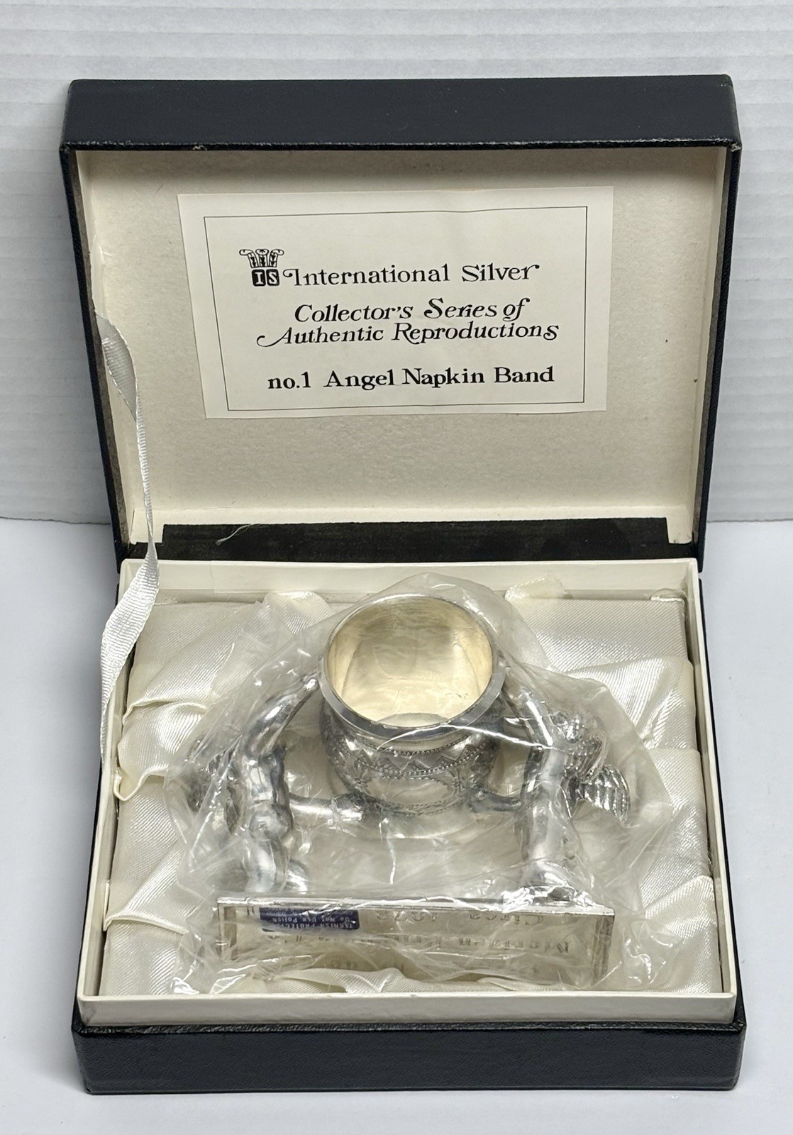 VTG International Silver No 1 Angel Napkin Ring Cherubs Meriden Britannia