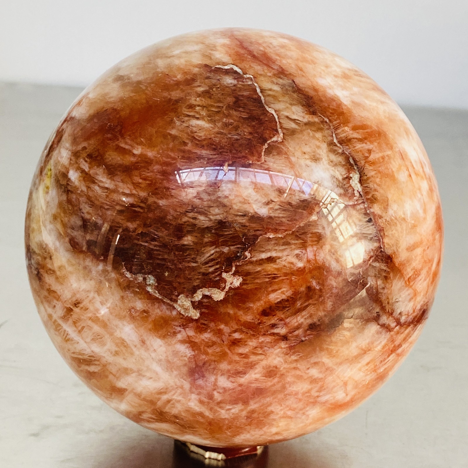 Natural Red Glue Flower Quartz Sphere Crystal Ball Healing 3160G