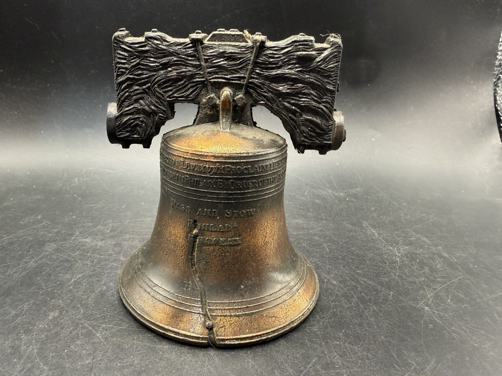 Vintage Cast Iron Liberty Bell Pass and Stow Philadelphia Replica Desk 4.5\