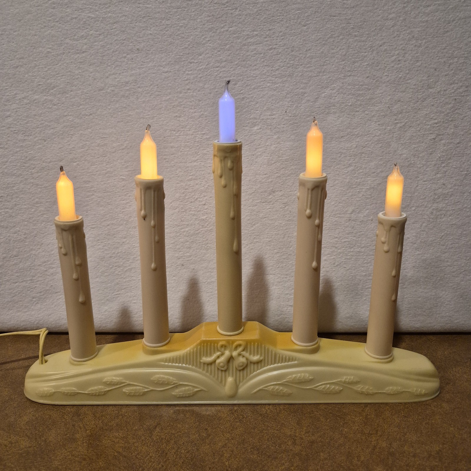 5 Vintage Candle-Glo Fluorescent Pastel Christmas Tree Lights Bulbs RARE 5 Vintage Candle-Glo Fluorescent Pastel Christmas Tree Lights Bulbs RARE