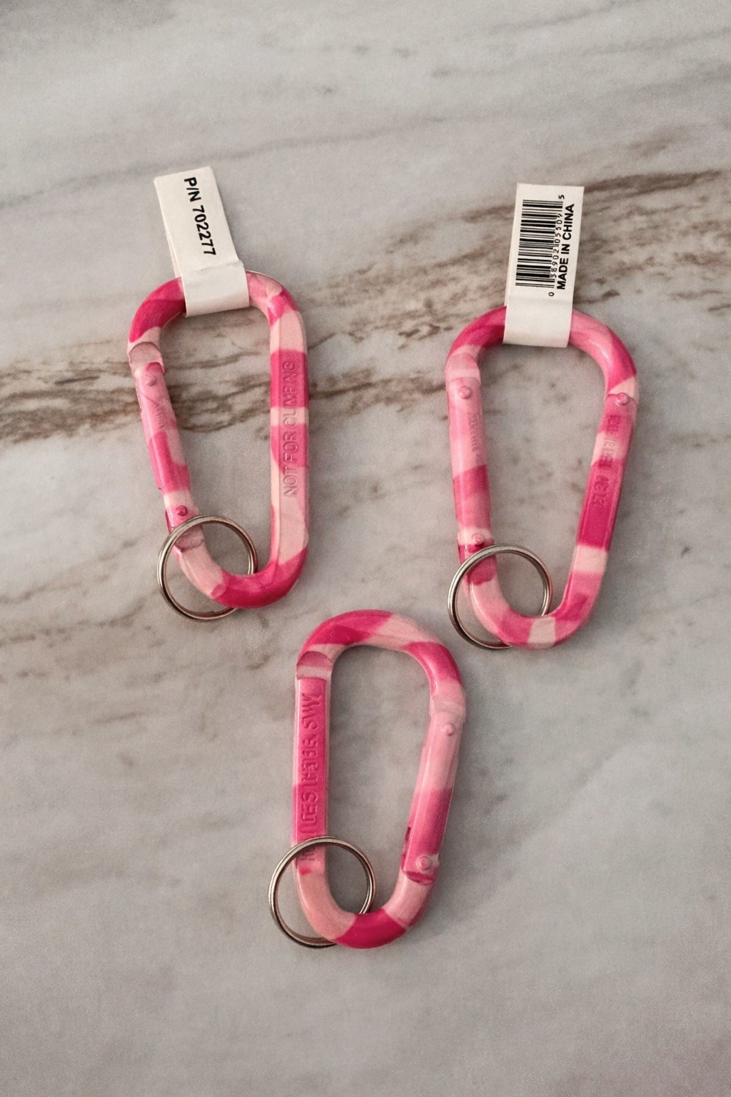 Pink Camo Carabiner Keychain Clips – Lot of 3 – Lightweight & Durable