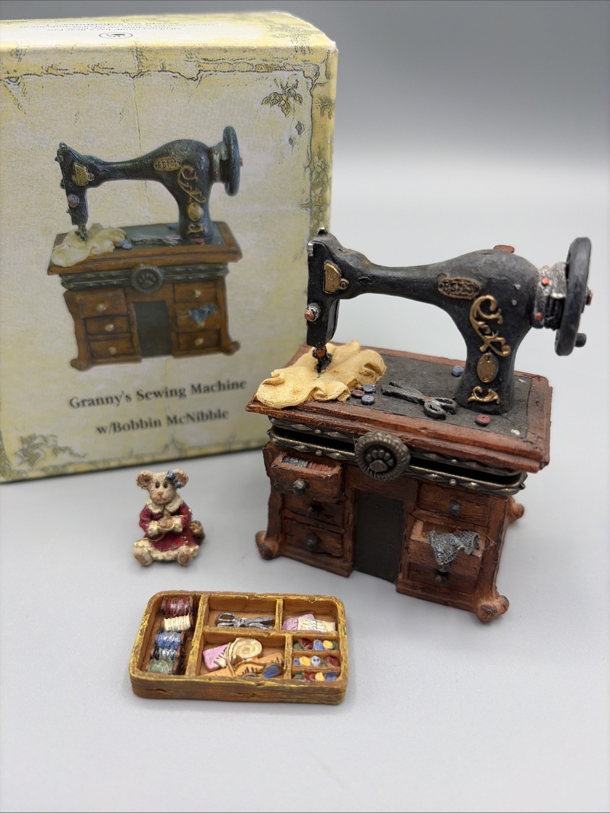 Boyds Bears Treasure Box Granny's Sewing Machine w/Bobbin McNibble Trinket Box