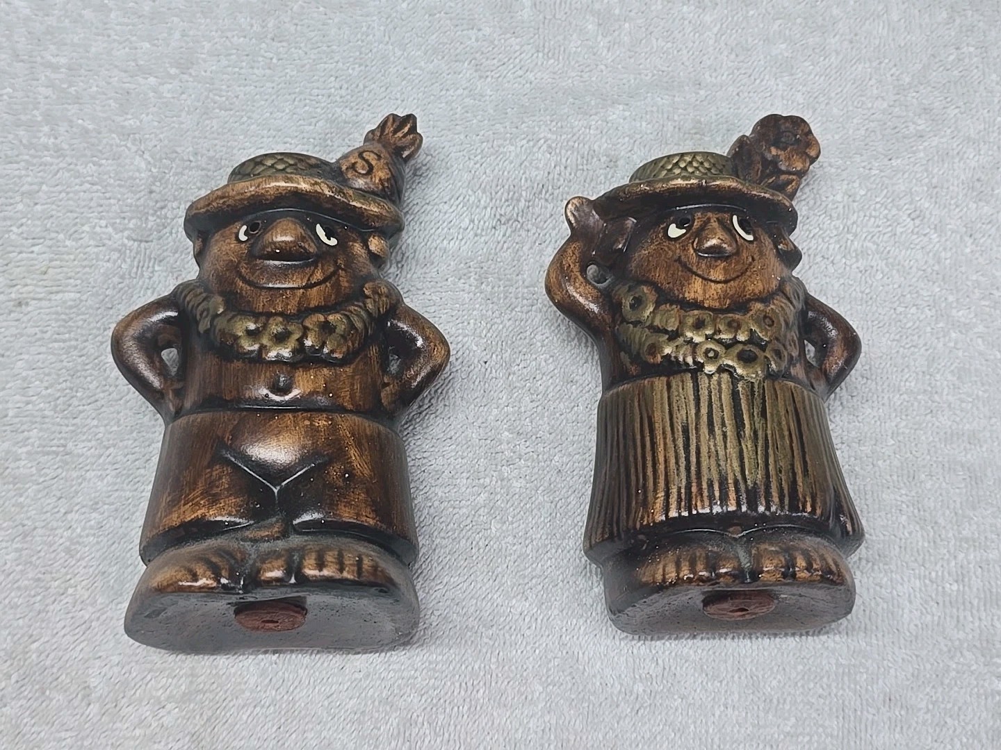 Vintage 1970\'s Hawaiian Man & Woman Tiki Salt & Pepper Shaker Set Made in USA