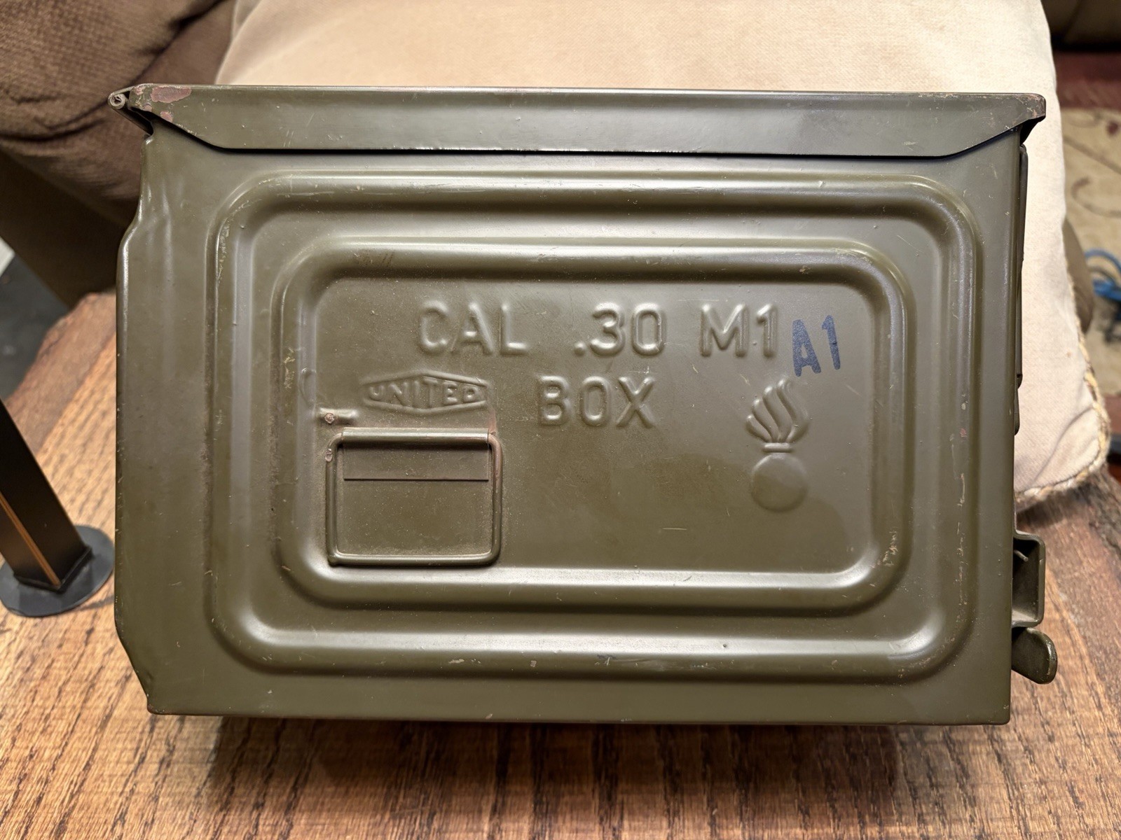 WW2 USGI 30 Caliber Ammo Can Early M1A1 Latch MG Mount United Mfg Exc. Condition