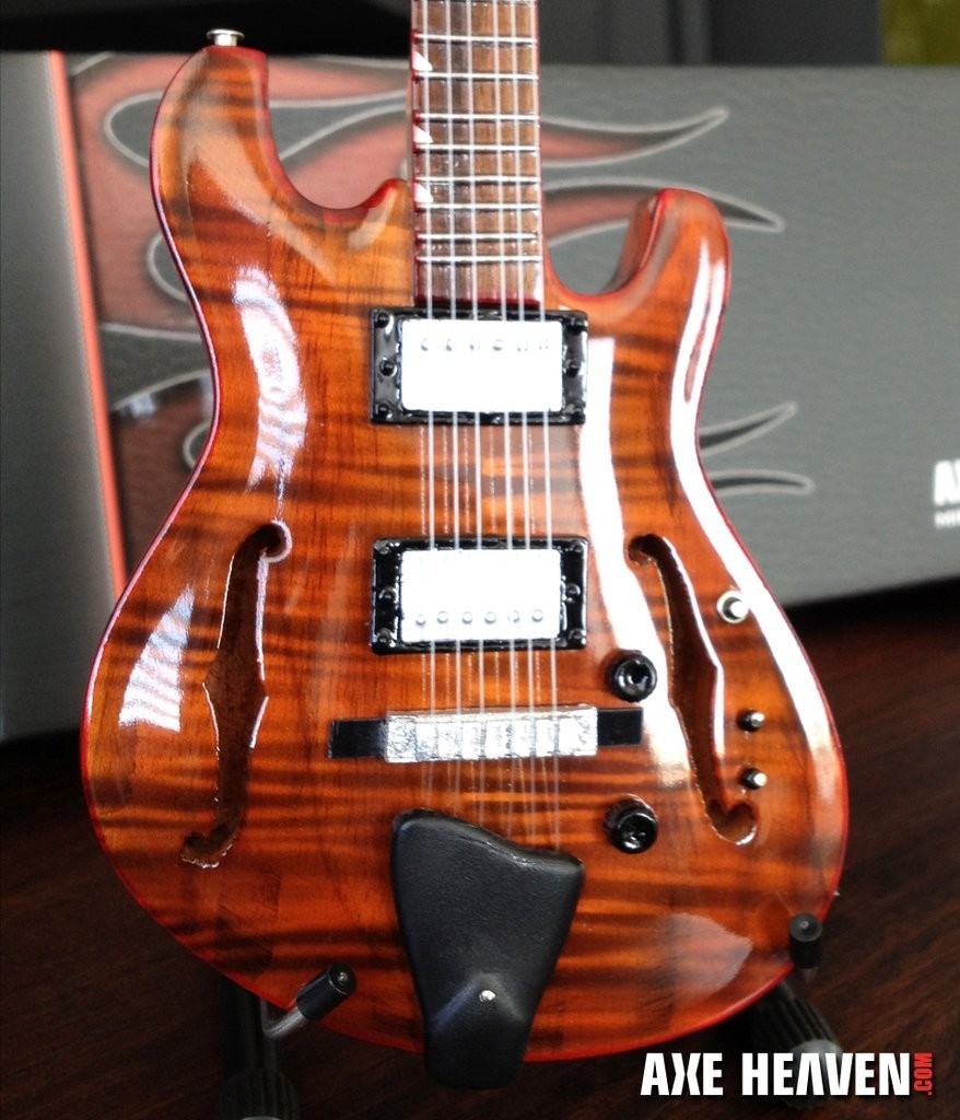 miniature - not playable instruments AXE HEAVEN Trey Anastasio Ocelot Guitar miniature - not playable instruments AXE HEAVEN Trey Anastasio Ocelot Guitar
