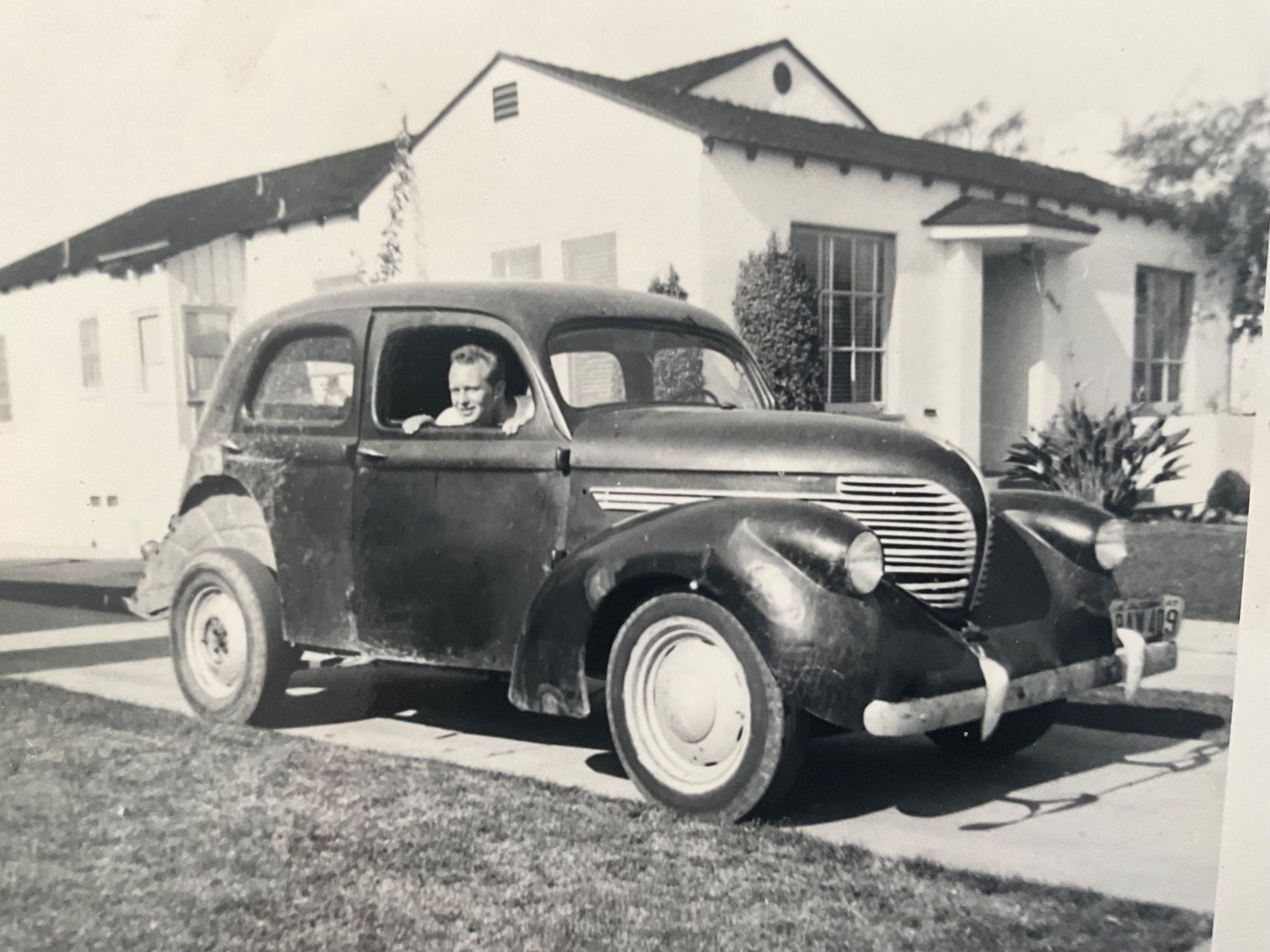 Vintage 1930s 1940s Coupe Car Hot Rod Driveway Snapshot Photo 3.5x3.5 Vintage 1930s 1940s Coupe Car Hot Rod Driveway Snapshot Photo 3.5x3.5