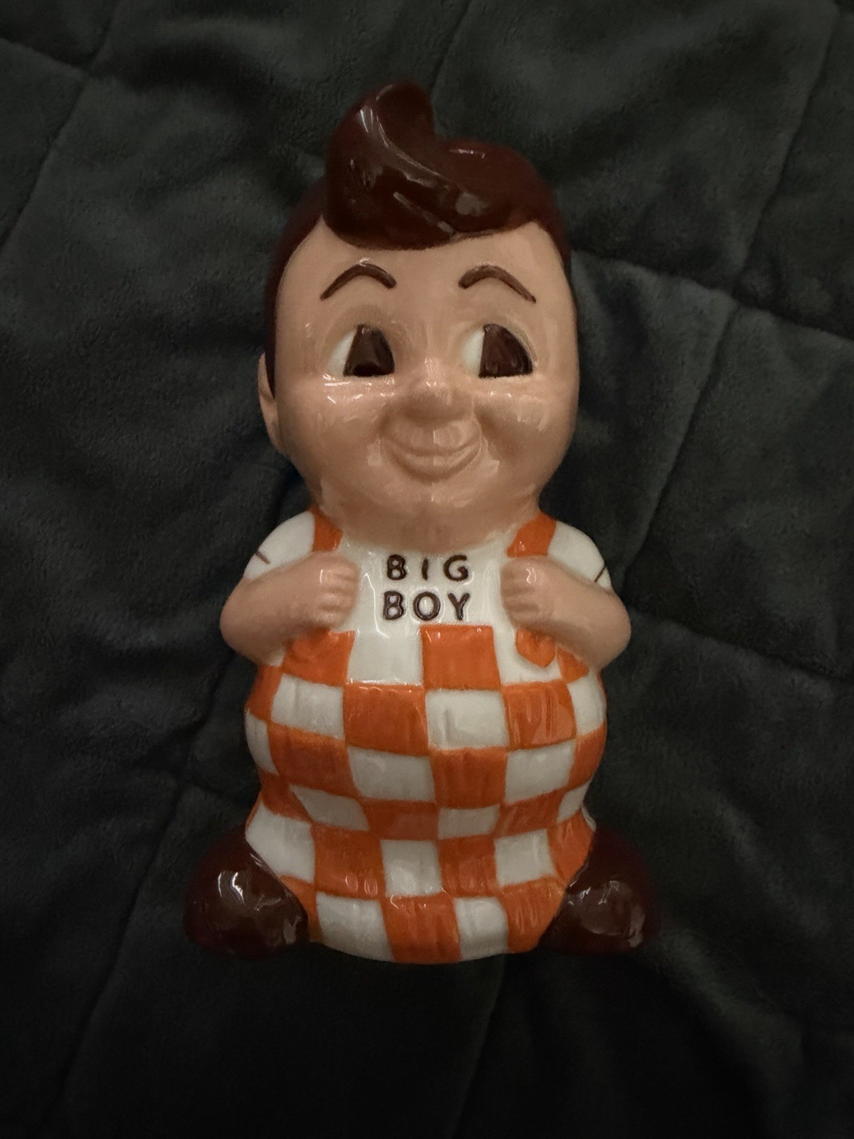 DAMAGED Bob’s Big Boy Tiki Mug A Sip Of Paradise with Straw DAMAGED Bob’s Big Boy Tiki Mug A Sip Of Paradise with Straw