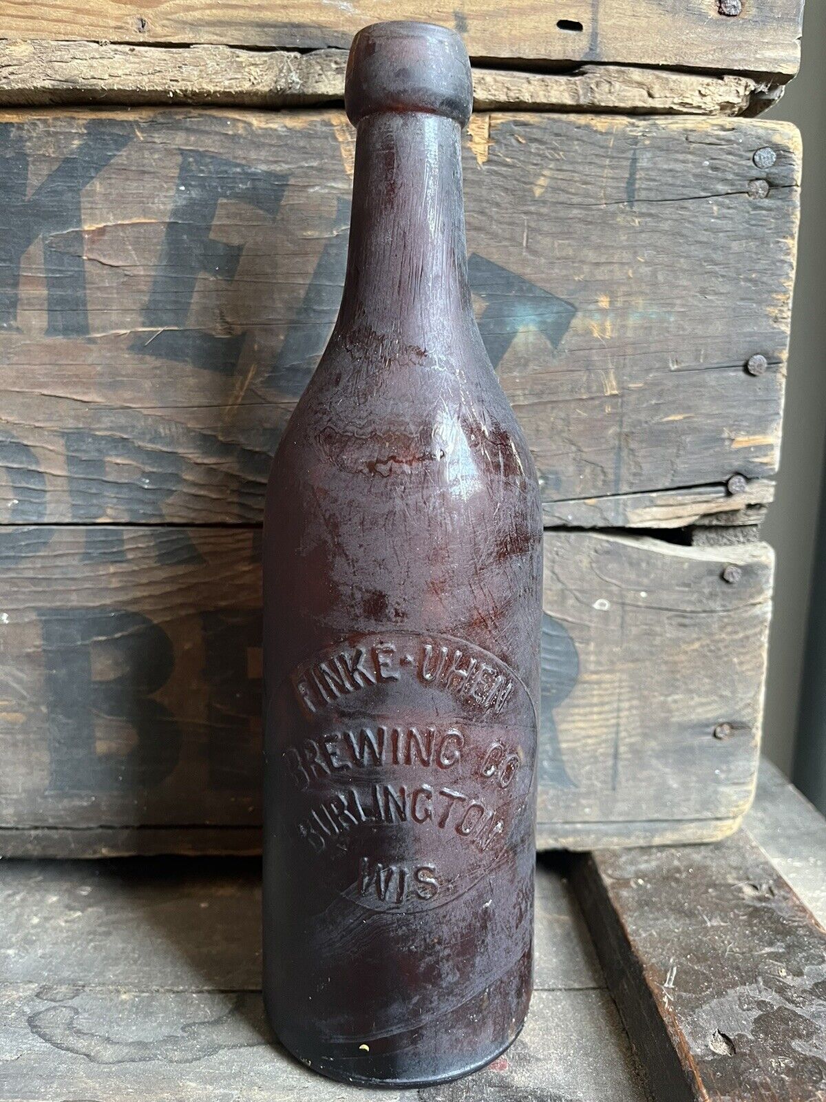 Vintage Finke Uhen Blob Beer Bottle Burlington Wi Wis Wisconsin
