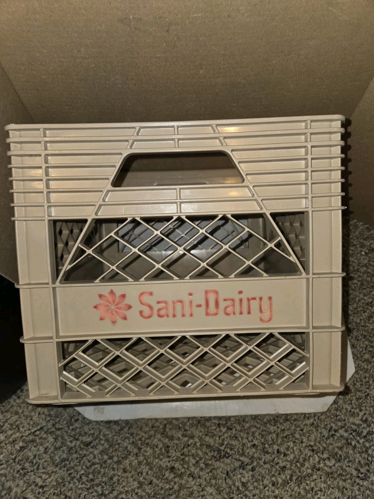 Vintage 1985 Sani - Dairy Plastic Milk Crate,Erie,1985,Johnstown,Pennsylvania Vintage 1985 Sani - Dairy Plastic Milk Crate,Erie,1985,Johnstown,Pennsylvania