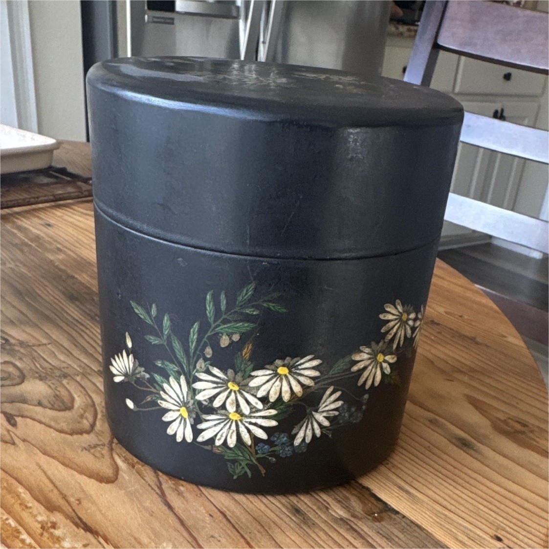 Antique Victorian Japanned Toleware Tin Hand Painted Daisies Collar Box