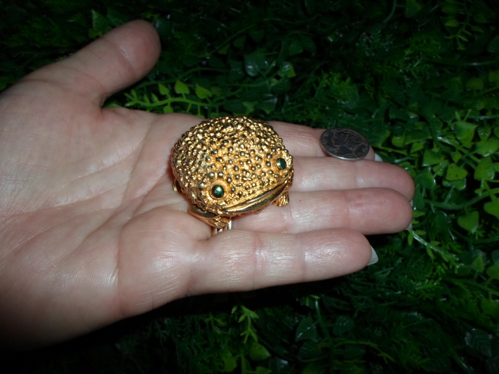 Vintage REVLON solid perfume COMPACT - abstract FROG - toad