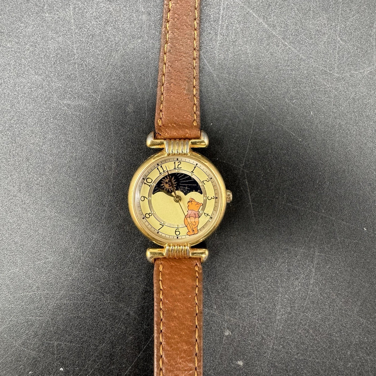 Rare Disney Moon & Sun Phase Winnie The Pooh Watch Vintage HTF Needs Battery Rare Disney Moon & Sun Phase Winnie The Pooh Watch Vintage HTF Needs Battery