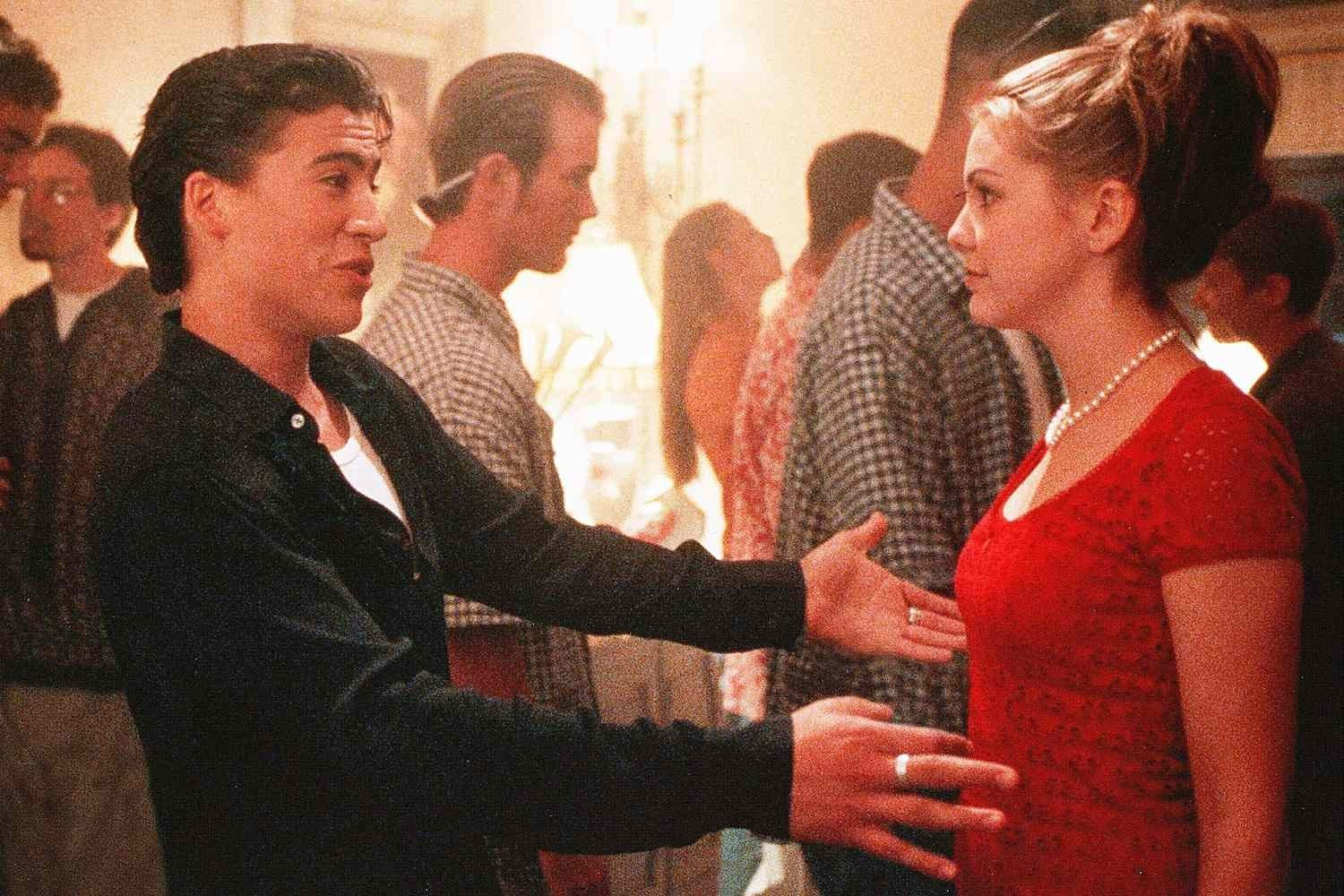 BEAUTIFUL ANDREW KEEGAN & Larisa OleyniK 8X10 PHOTO