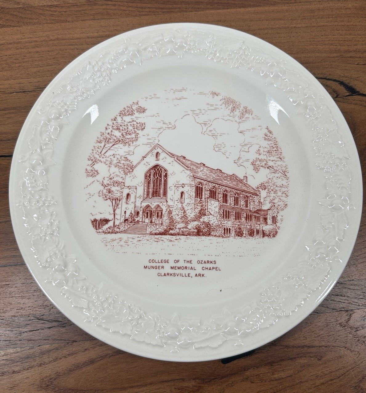 Vintage College of the Ozarks Munger Memorial Chapel 10” Collector Plate