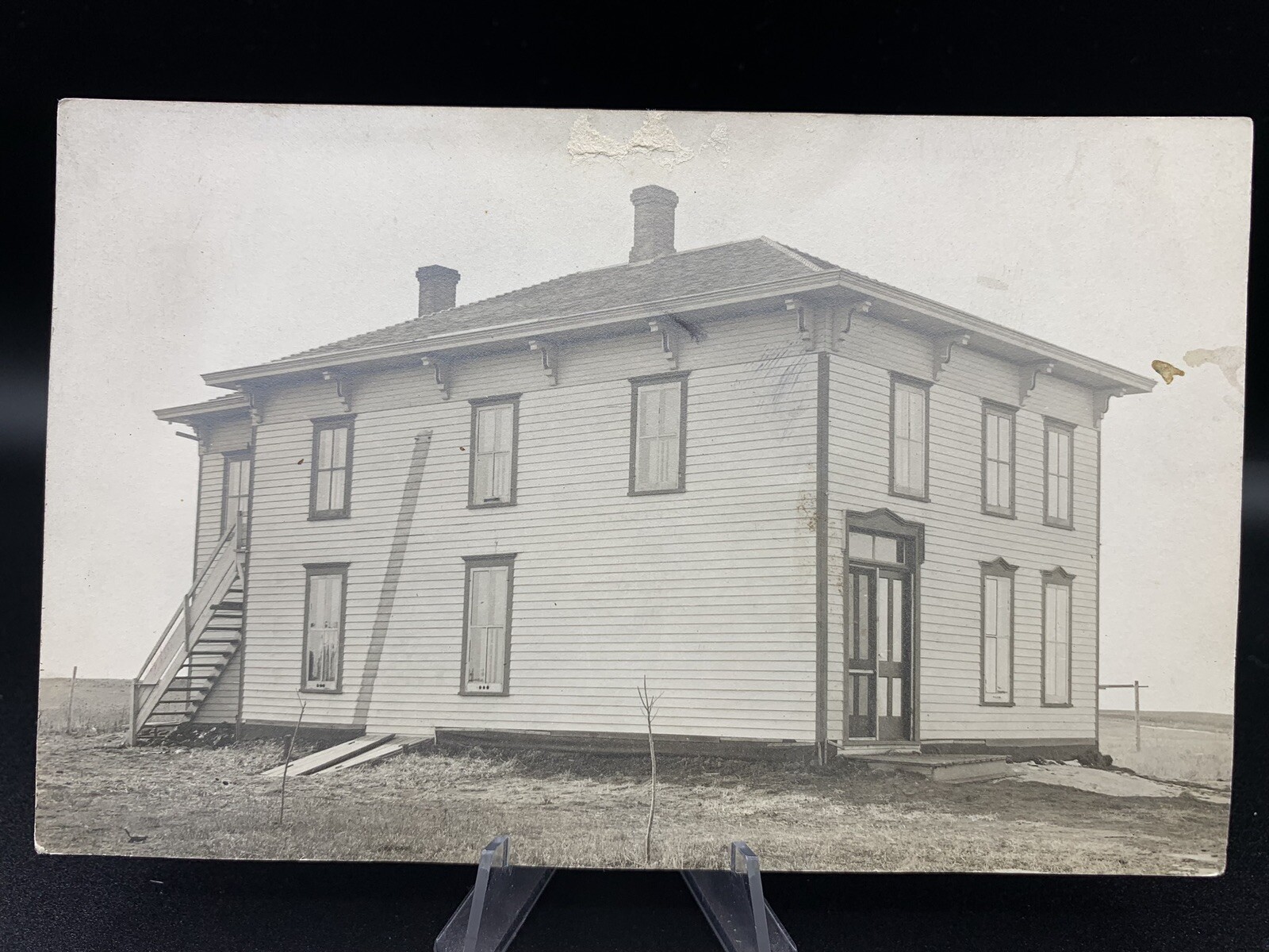 HOUSE, UNKNOWN LOCATION AND DATE - Antique Postcard, real picture, unused HOUSE, UNKNOWN LOCATION AND DATE - Antique Postcard, real picture, unused