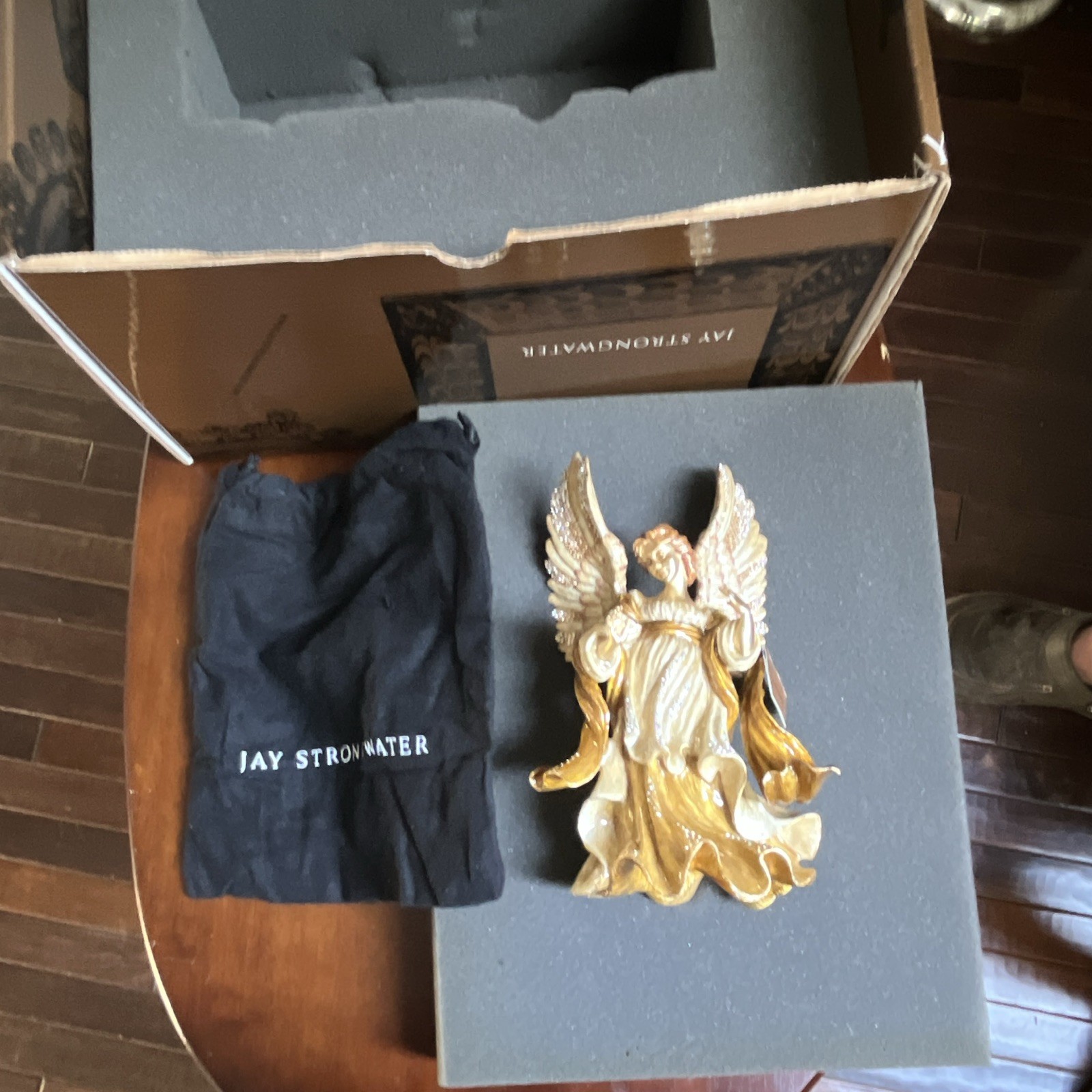 Jay Strongwater Angel Figurine Gold White Glitter Resin 2000 w/ Box Dust Bag Jay Strongwater Angel Figurine Gold White Glitter Resin 2000 w/ Box Dust Bag