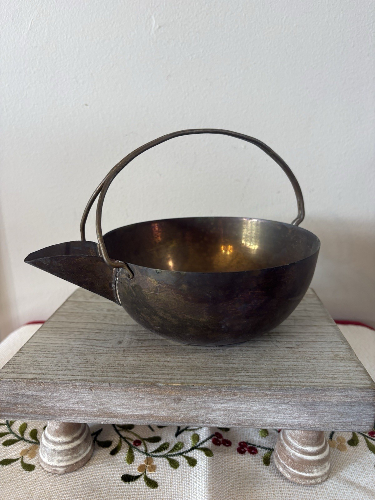 Antique Brass Serving Bowl Indian Kitchenware Decorative Props Spouted Patina Antique Brass Serving Bowl Indian Kitchenware Decorative Props Spouted Patina