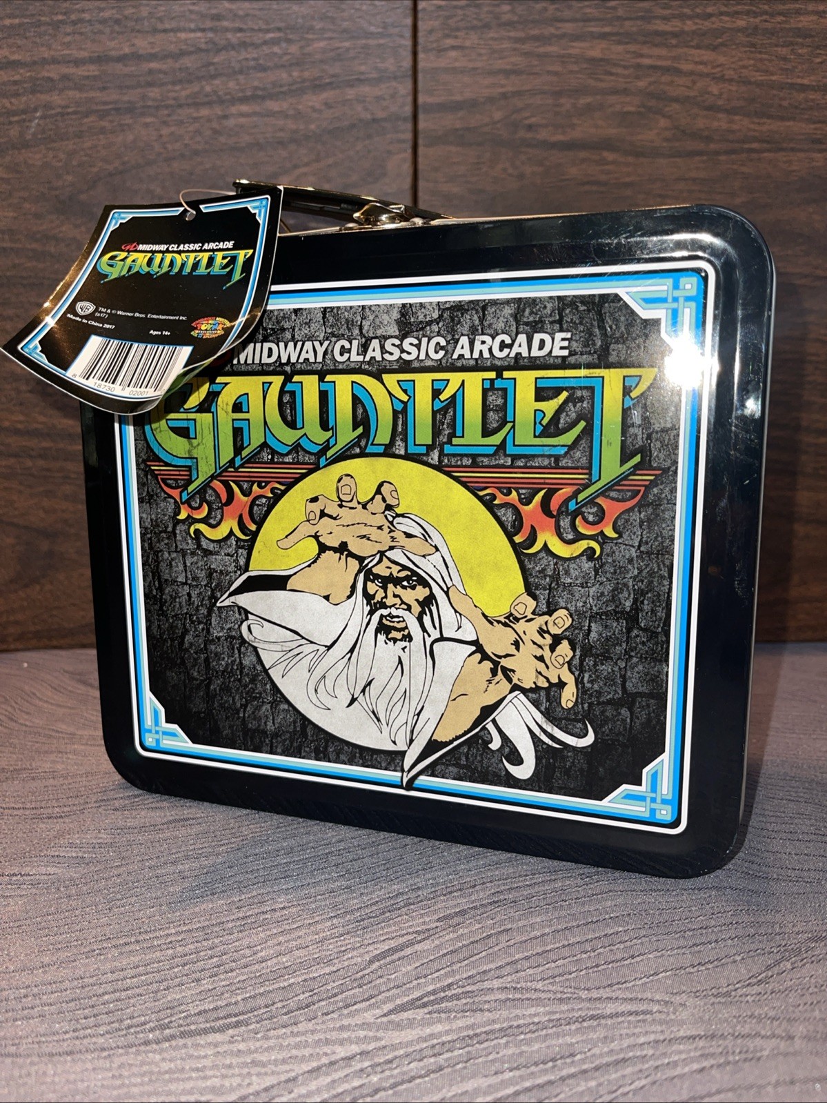Gauntlet Tin Lunch Box With Tag Retro Look Midway Classic Gauntlet Tin Lunch Box With Tag Retro Look Midway Classic