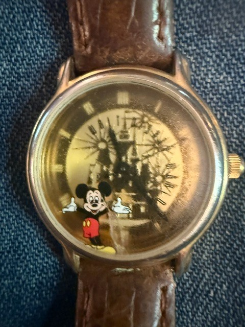  Vintage 1990s Disney Time Works Mickey Mouse 3D Castle Watch 27mm New Battery