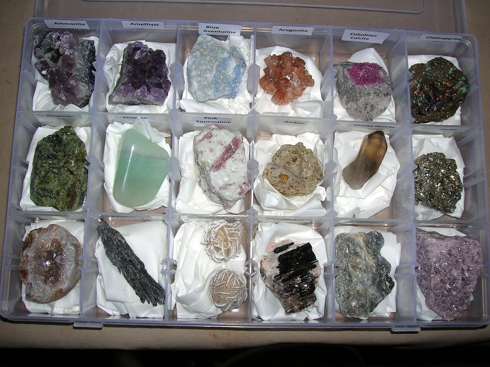 18pcs Large Mineral Collection + Bonus M0153 18pcs Large Mineral Collection + Bonus M0153