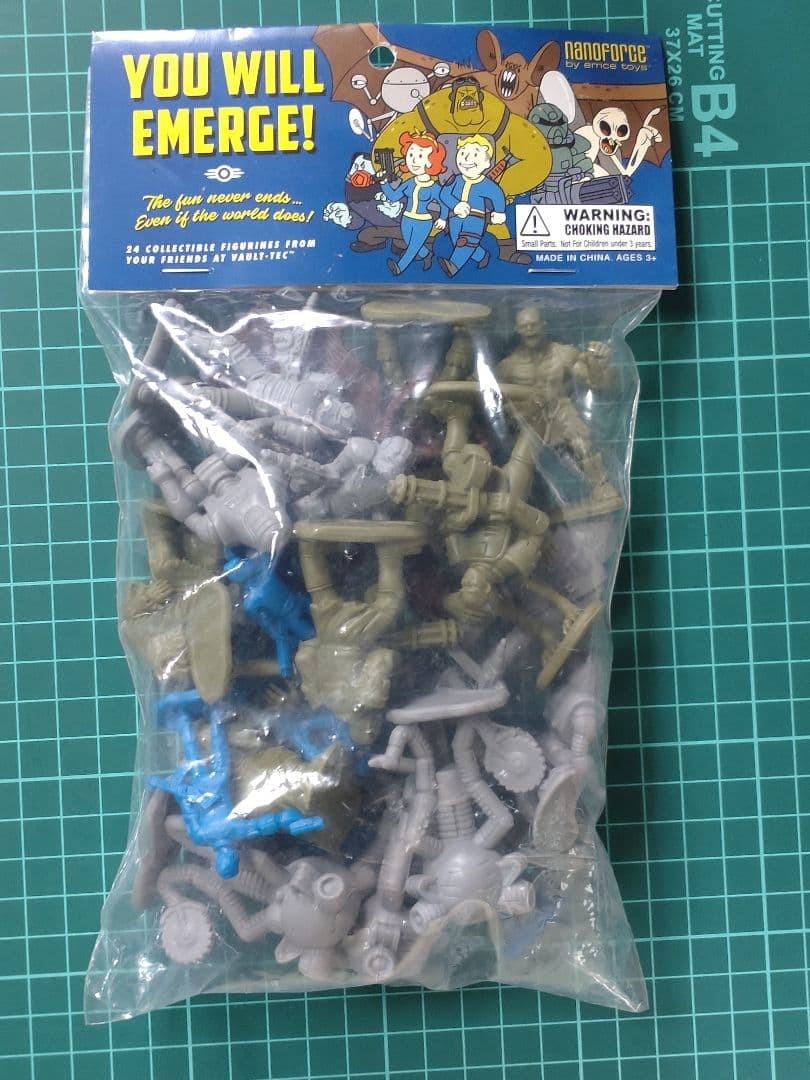 Fallout Figure Set of 24 (Fallout 76 Purchase Bonus) #QYJBCI