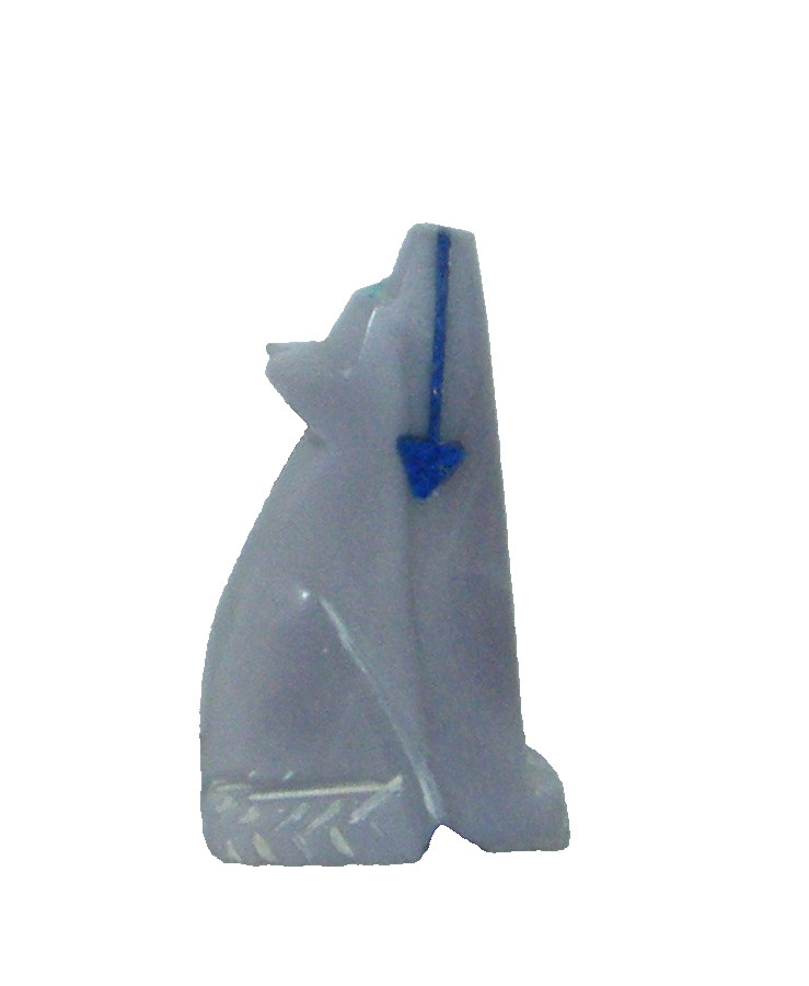 Vtg Native American Zuni WOLF Fetish Carved Fluorite Stone Lapis Heartline 1.5 Vtg Native American Zuni WOLF Fetish Carved Fluorite Stone Lapis Heartline 1.5