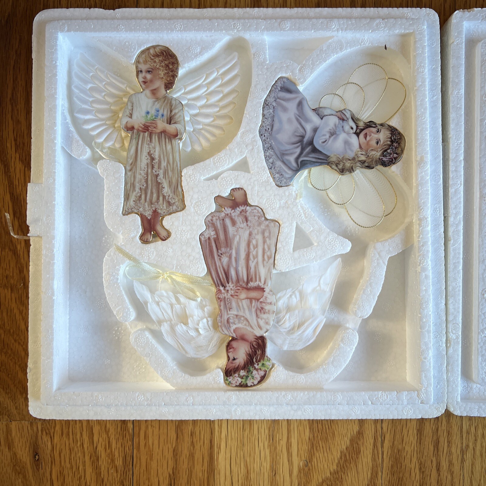 The Bradford Editions Heaven Sent Christmas 3 Ornaments Collection “2000” Angels