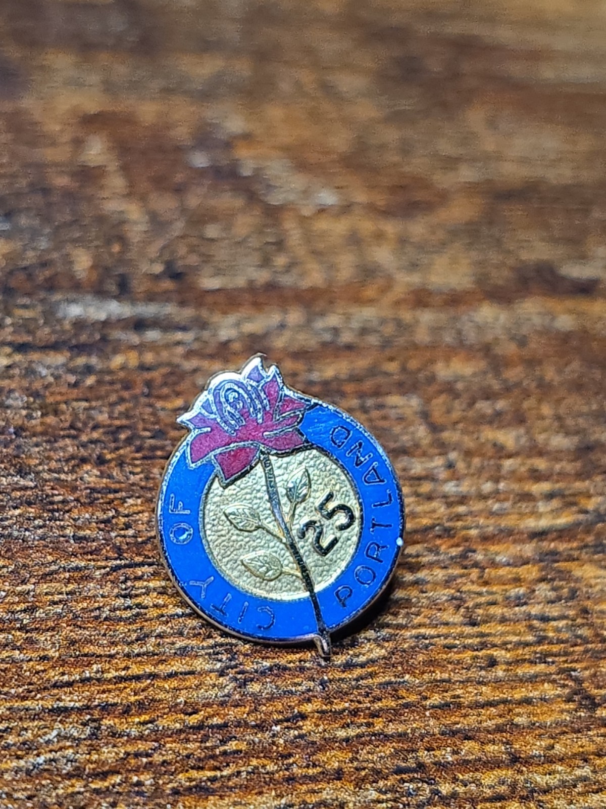 VTG Portland City of Roses Pin Gold Filled 1.7gr Badge 25 Yr Service Award 12mm VTG Portland City of Roses Pin Gold Filled 1.7gr Badge 25 Yr Service Award 12mm