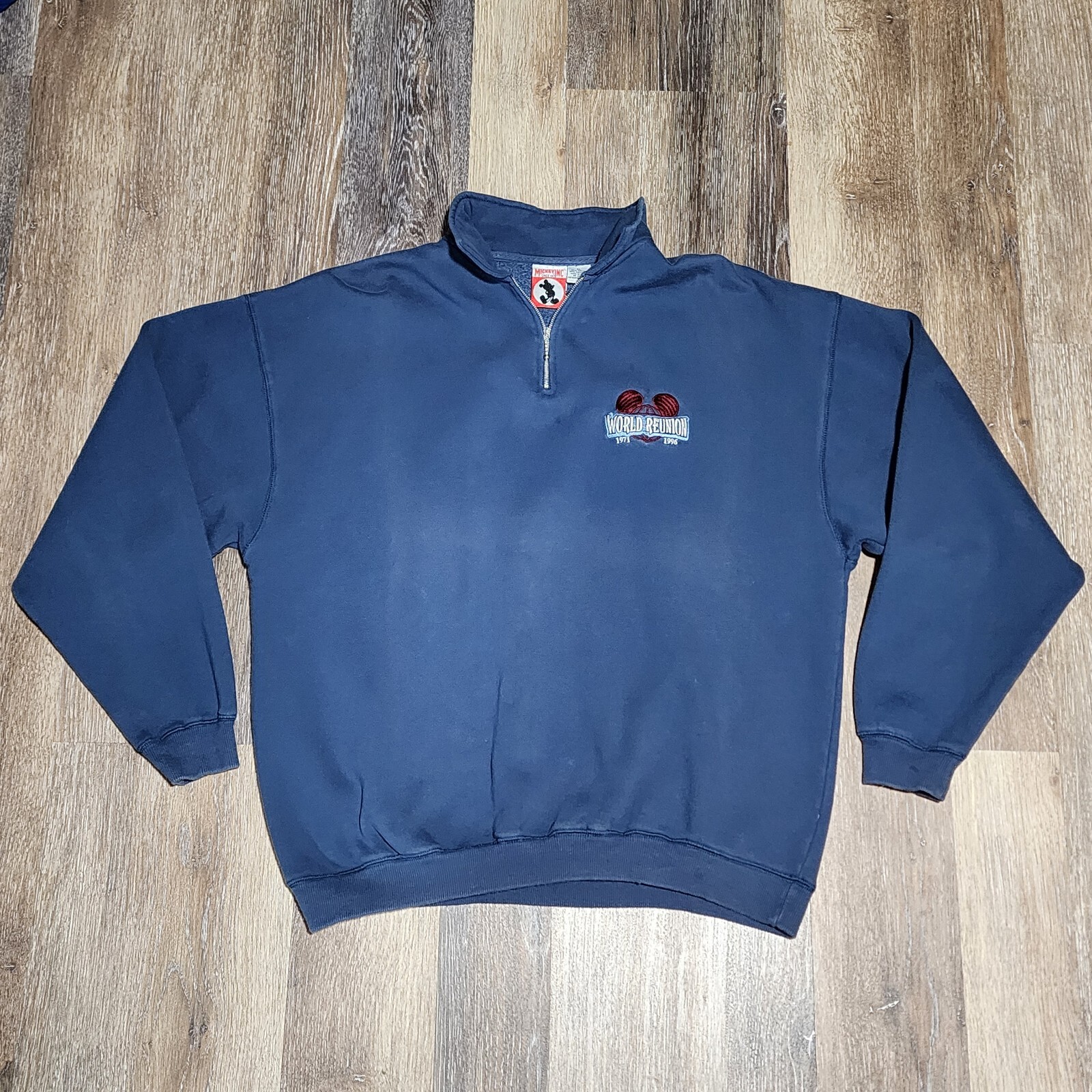 VTG Walt Disney World 25th Anniversary Size XL Sweatshirt Embroidered Mickey Inc VTG Walt Disney World 25th Anniversary Size XL Sweatshirt Embroidered Mickey Inc