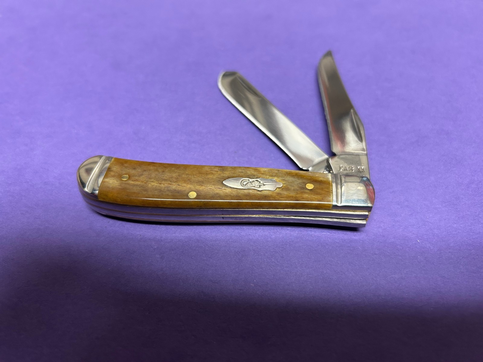 MINT IN ORIGINAL BOX 2021 CASE XX ANTIQUE SMOOTH BONE FLUTED MINI TRAPPER 6207SS MINT IN ORIGINAL BOX 2021 CASE XX ANTIQUE SMOOTH BONE FLUTED MINI TRAPPER 6207SS