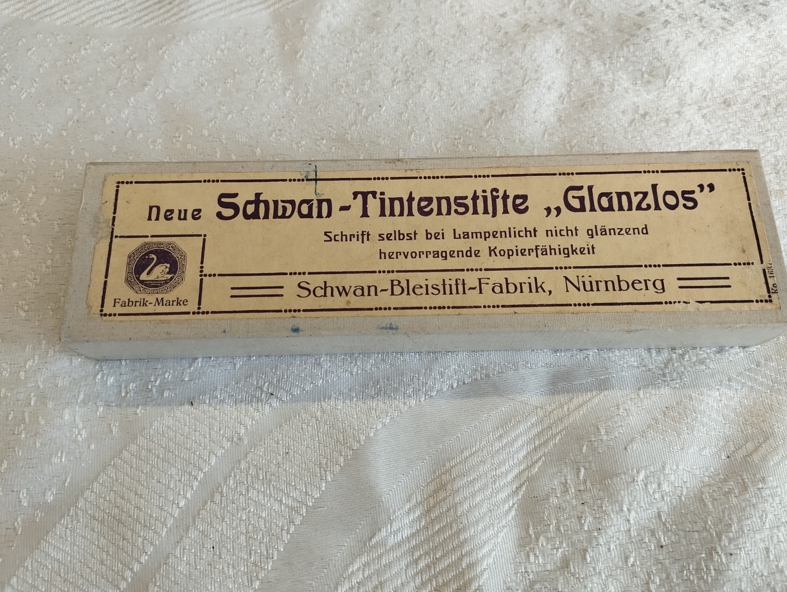 12 VINTAGE-VINTAGE  Schwan-VALUTA-GLANZLOS GRAPHITE  PENCILS -GERMANY-ULTRA RARE
