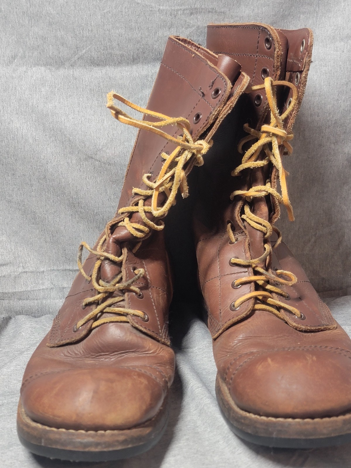 Used Reproduction World War 2 US Paratrooper Jump Boots Sz 11D Nice Cond. Used Reproduction World War 2 US Paratrooper Jump Boots Sz 11D Nice Cond.