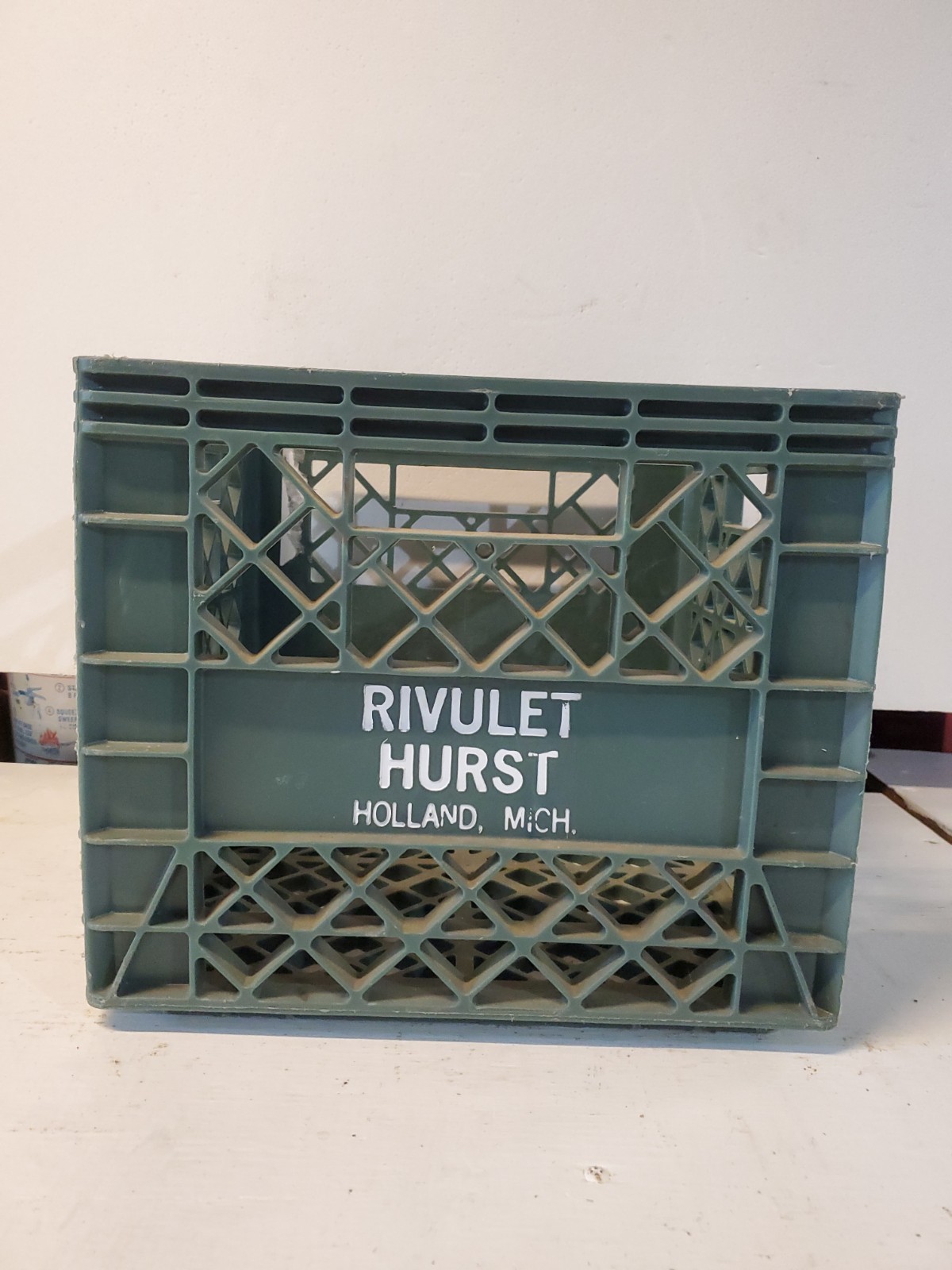 NO WARNING Rare Vintage Rivulet Hurst Holland, Michigan Green Plastic Milk Crate NO WARNING Rare Vintage Rivulet Hurst Holland, Michigan Green Plastic Milk Crate