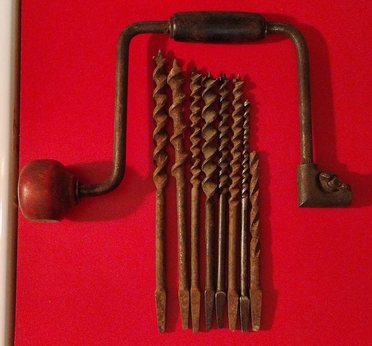 Antique Unbranded Non-Ratcheting Bit Brace & 8 Assorted Mostly Auger Bits READ