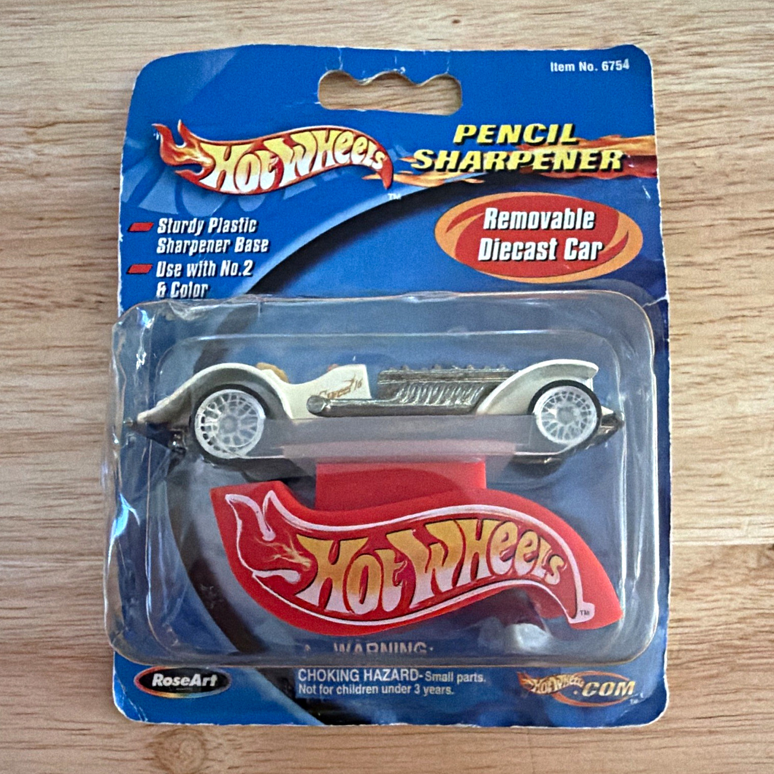 Hot Wheels Plastic Pencil Sharpener w/ Removable Diecast Car RoseArt 6754