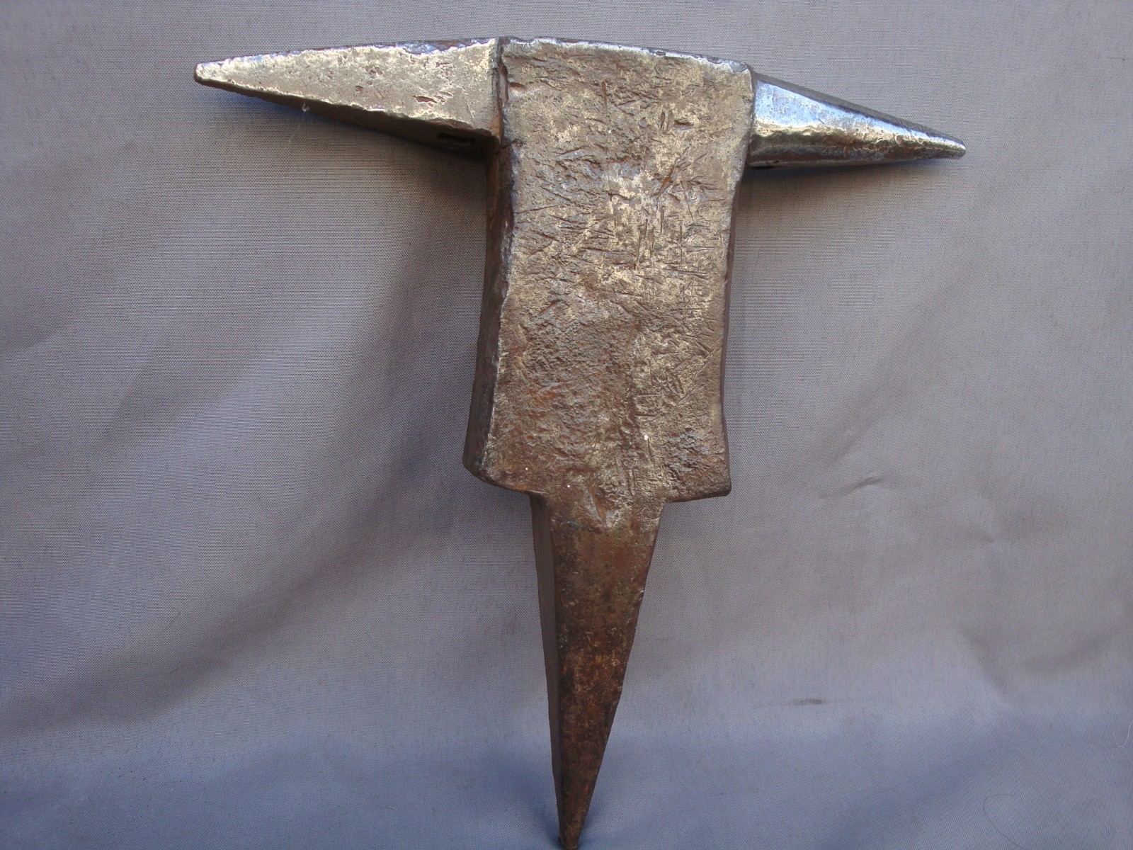 ANTIQUE BLACKSMITH STUMP/STAKE ANVIL HARDY TOOL 9LBS