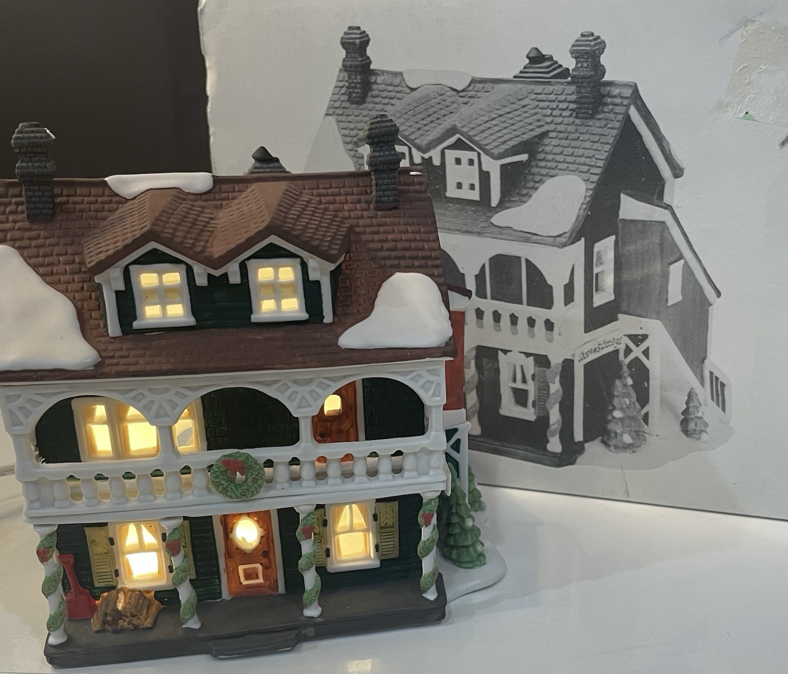 Dept 56 New England Village Captain\'s Cottage Heritage Village 5947 Mint W/box