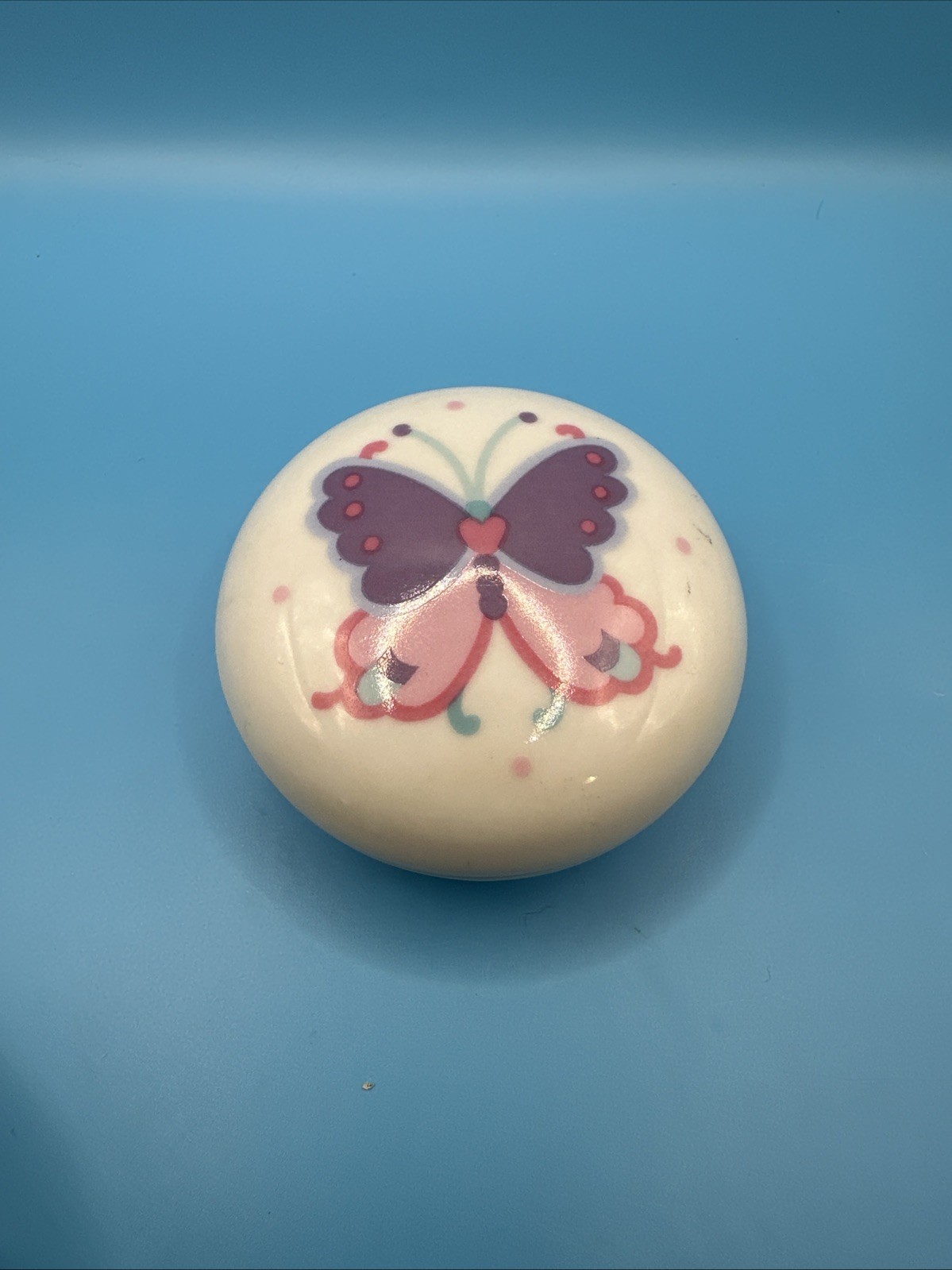 Vintage 1989 Lillian Vernon Porcelain Trinket Box Butterfly Lid Round 2.5 Inch