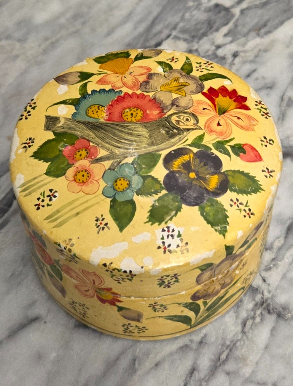 Vintage Hand-Painted Paper Mache Lacquered Trinket Box 3