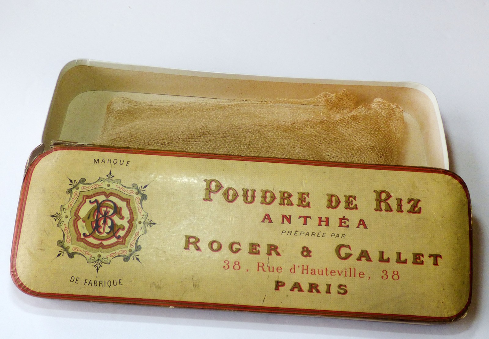 Vintage Antique Poudre de Riz Roger & Gallet Cardboard Powder Box 9.5 Vintage Antique Poudre de Riz Roger & Gallet Cardboard Powder Box 9.5