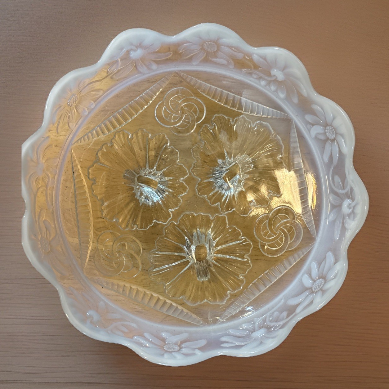 VTG Northwood White Opalescent 8” Footed Glass Bowl Ruffles & Rings Daisy Rim VTG Northwood White Opalescent 8” Footed Glass Bowl Ruffles & Rings Daisy Rim