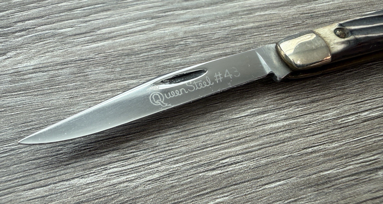 Vintage Queen Steel #43 Small Serpentine 2 Blade Pocket Knife USA Vintage Queen Steel #43 Small Serpentine 2 Blade Pocket Knife USA