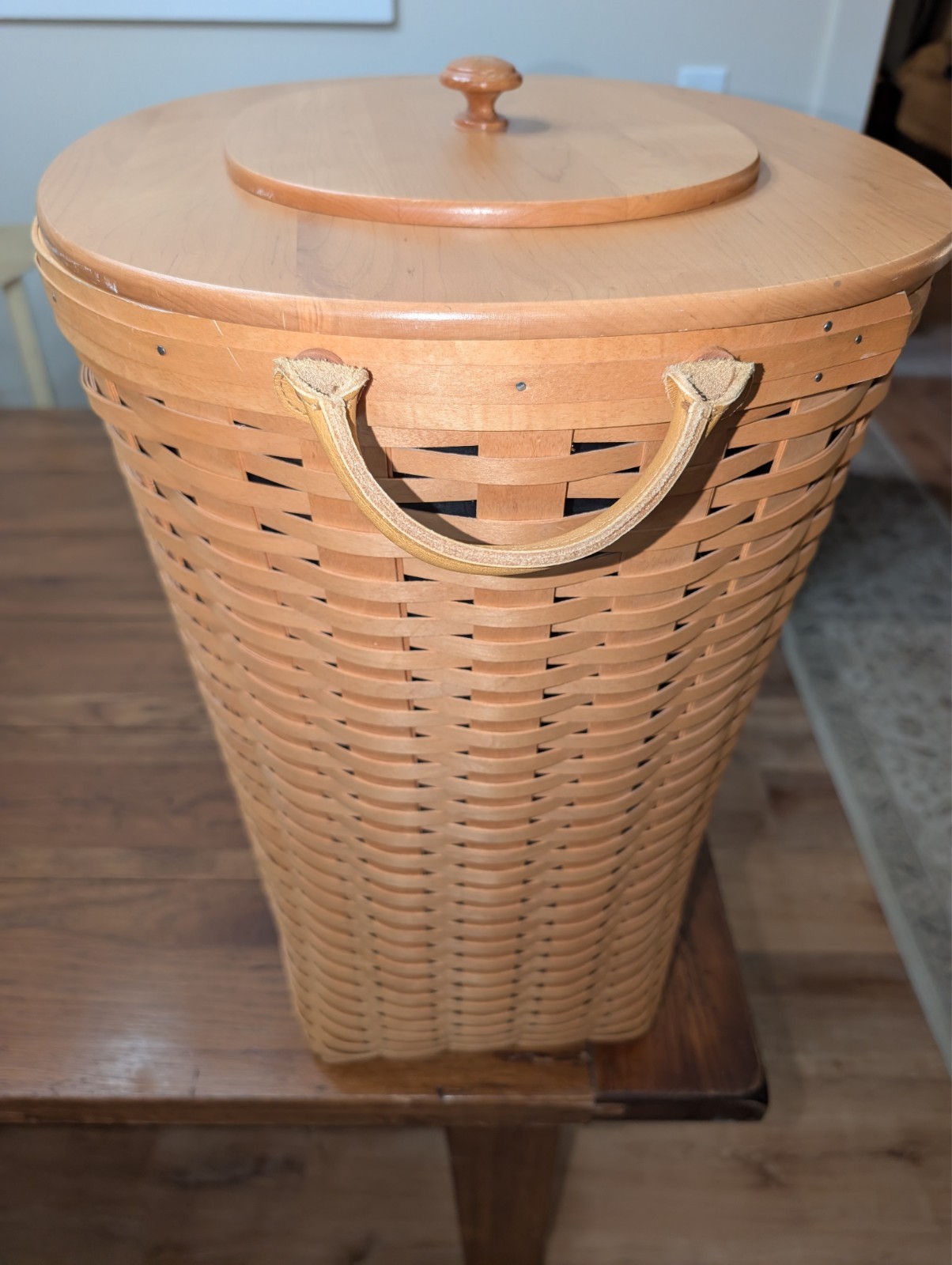 Vintage 2003 Longaberger X-Large Oval Laundry Hamper / Wastebasket with Liner