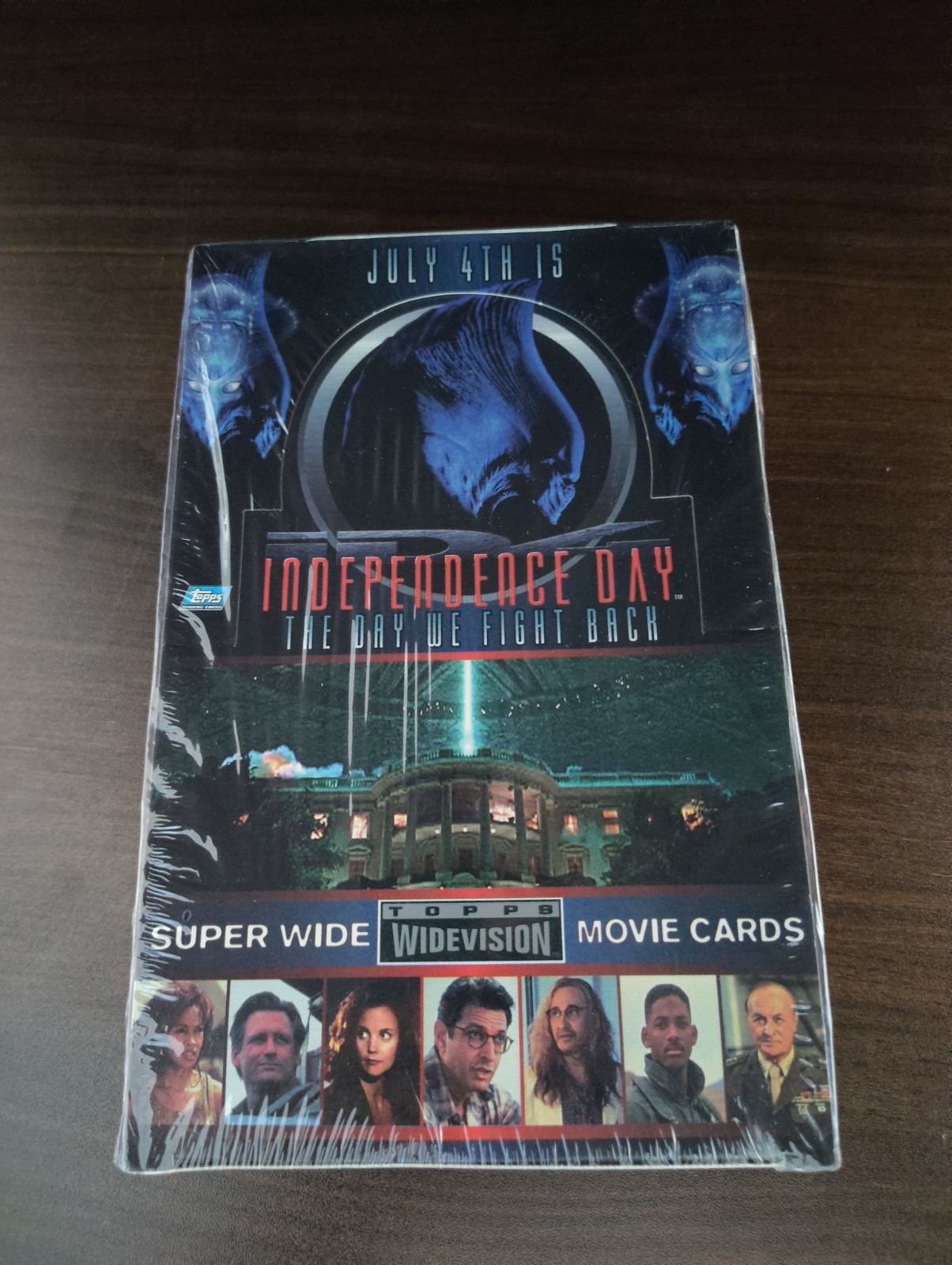 1996 FACTORY SEALED INDEPENDENCE DAY MOVIE CARDS WAX BOX🔥 1996 FACTORY SEALED INDEPENDENCE DAY MOVIE CARDS WAX BOX🔥