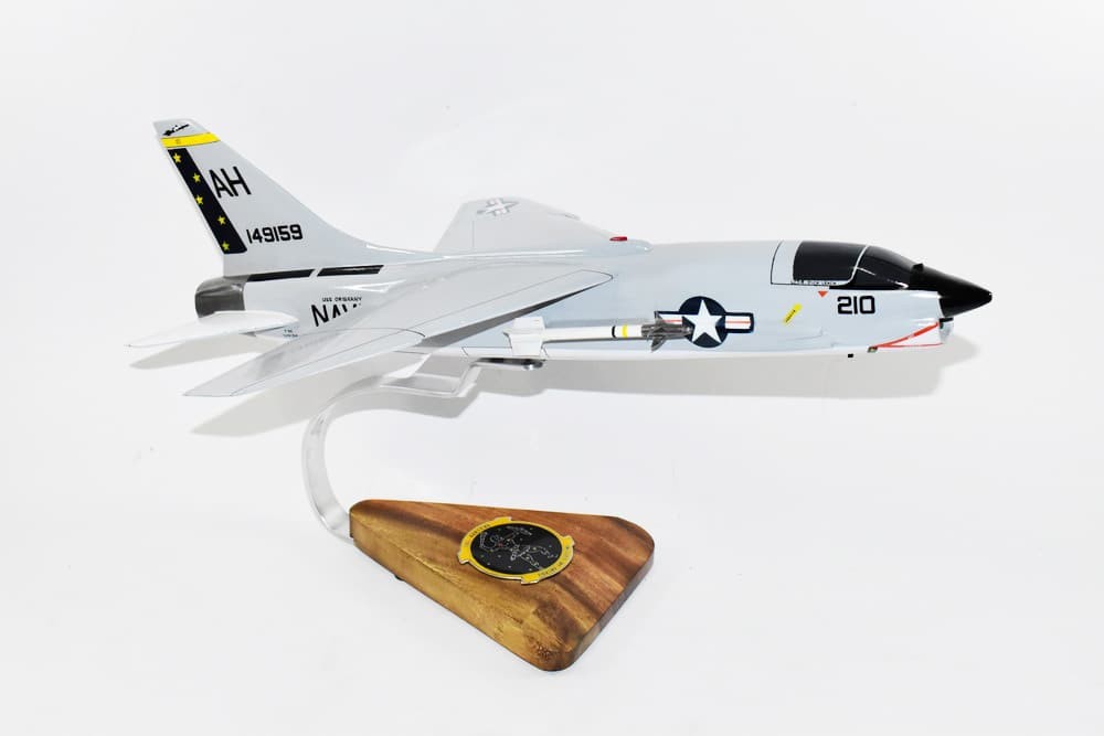 VF-162 Hunters F-8E Crusader Model,Vought F-8 Crusader,18 VF-162 Hunters F-8E Crusader Model,Vought F-8 Crusader,18