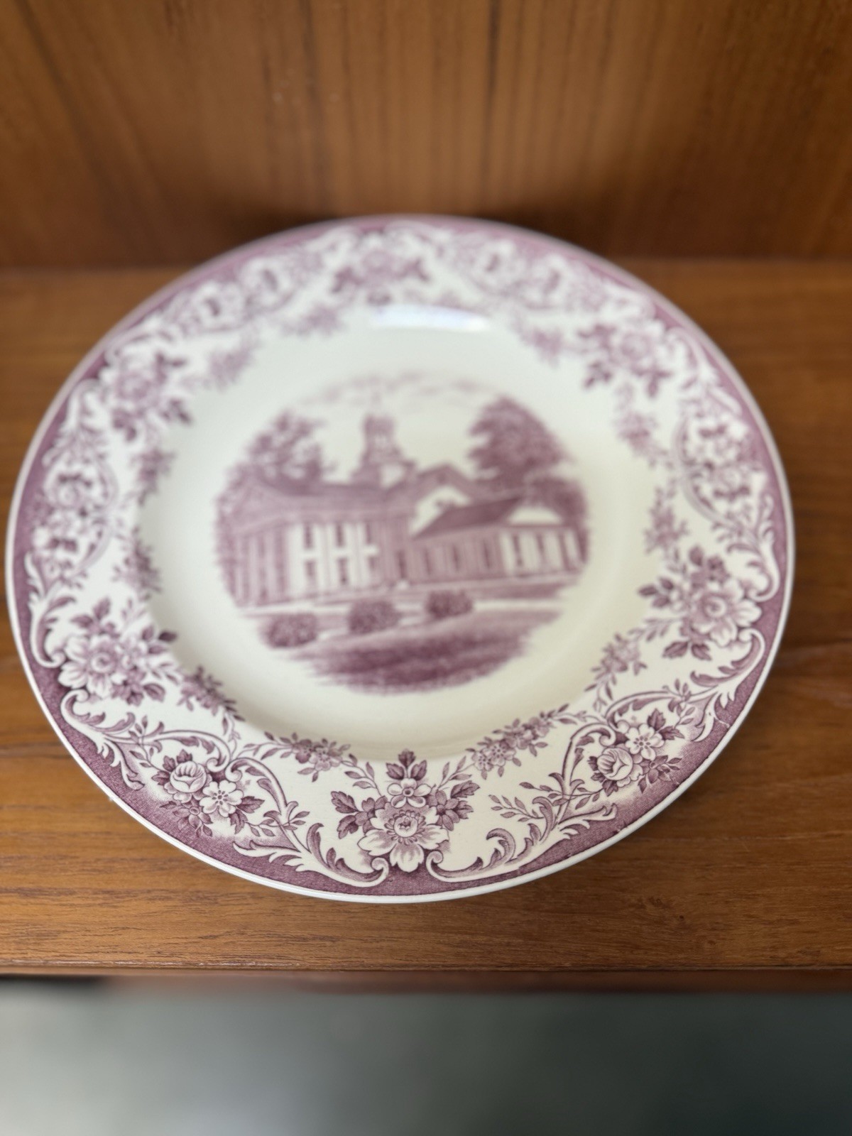 1932 Wedgwood Wheaton College Mary Lyon Hall Norton MA Commemorative Plate