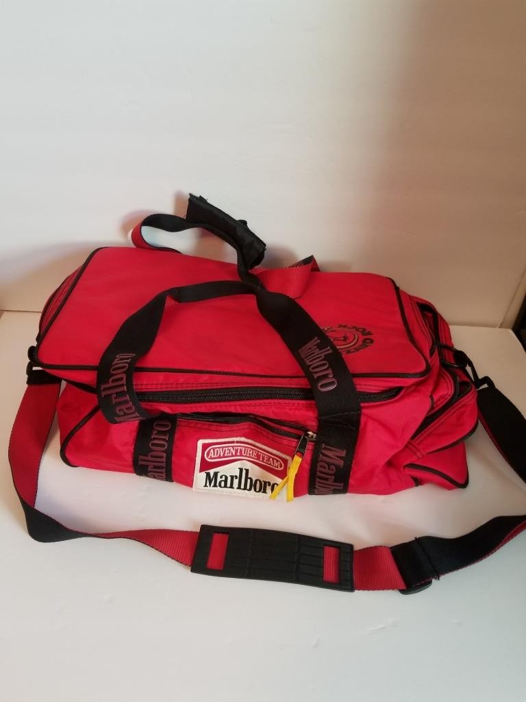 Vintage Marlboro Adventure Team Lizard Rock Insulated Cooler Duffle Bag Vintage Marlboro Adventure Team Lizard Rock Insulated Cooler Duffle Bag