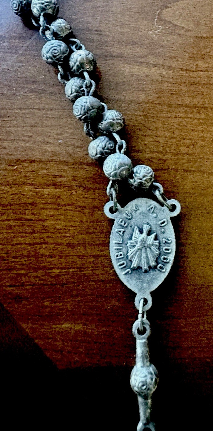 Vintage Jubilee 2000 Catholic Rosary Italy Silver Tone 4 Rome Basilicas Medals Vintage Jubilee 2000 Catholic Rosary Italy Silver Tone 4 Rome Basilicas Medals