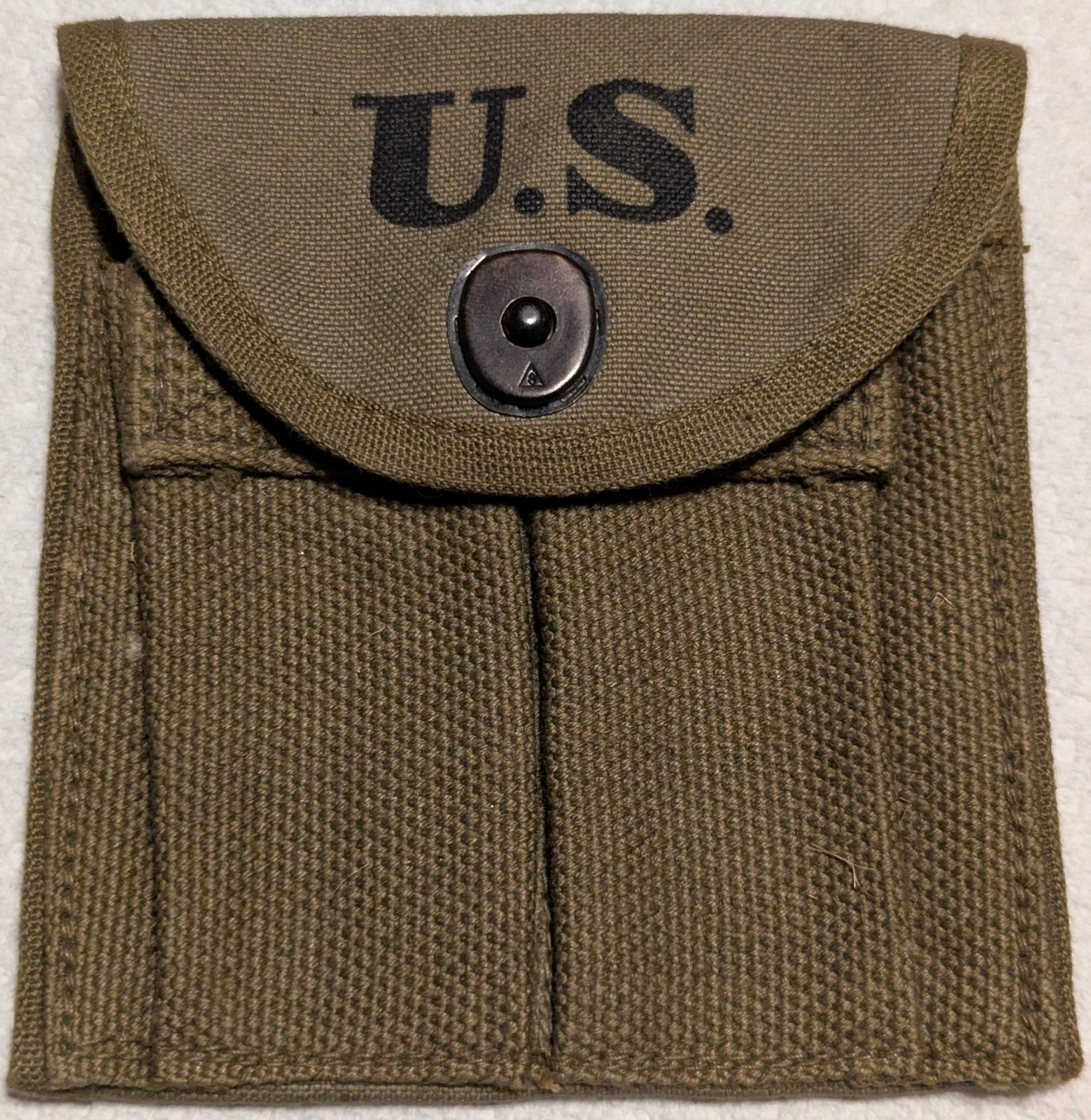 WW2 USGI original vintage 1943 dated Updike Awning Co. M1 Carbine magazine pouch